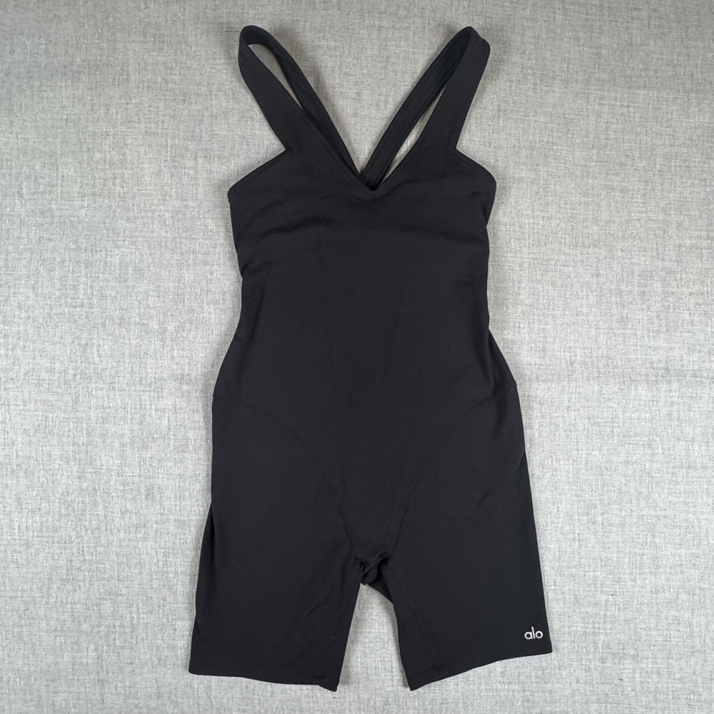 Alo Yoga Romper Womens Small Black V-Neck Crossback One Piece Bodysuit Shorts